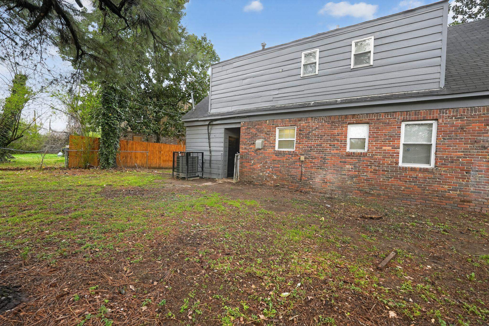 4646 Applegate Road Memphis, TN 38109 - Photo 17 of 37