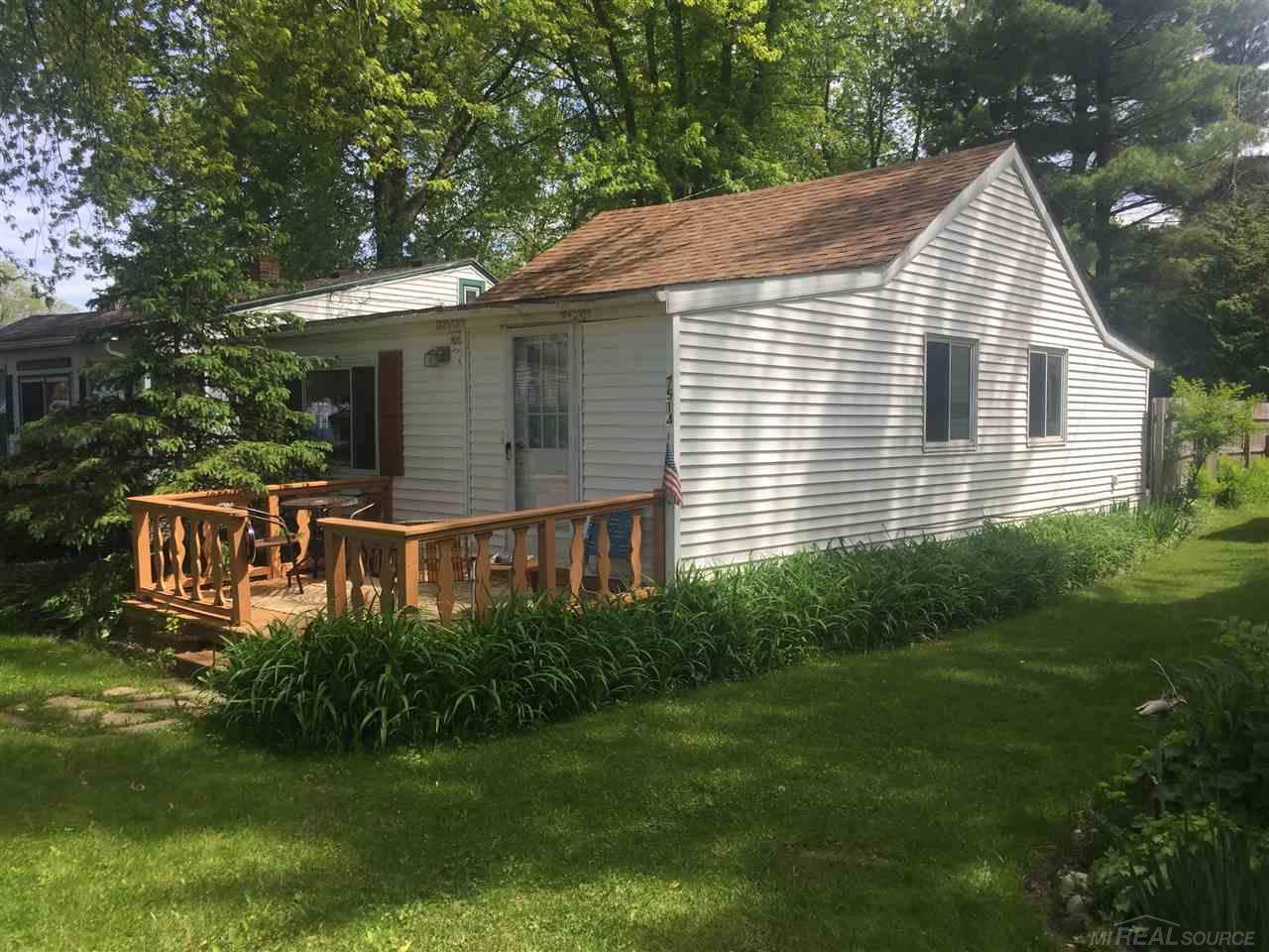 7514 Aspen Road Lexington, MI 48450 - Photo 1 of 21