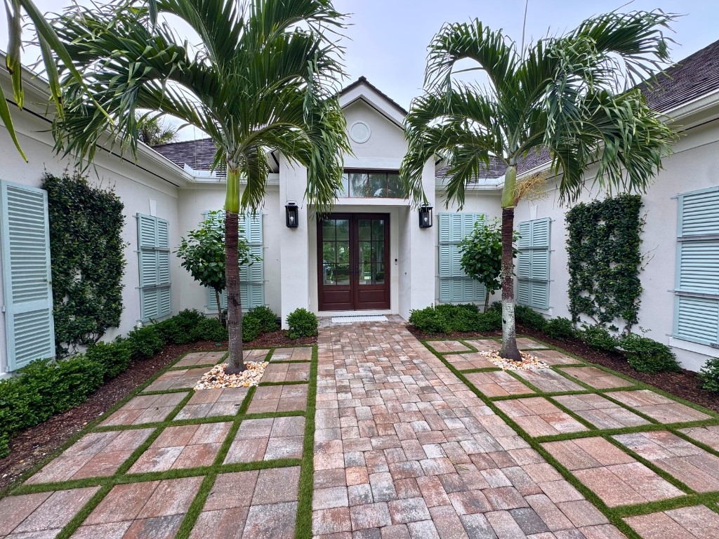 520 Indian Harbor Road Vero Beach, FL 32963 - Photo 2 of 26