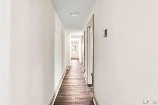 $1,600 | 3654 Shaw Boulevard, Unit 3 EAST, St. Louis, MO 63110