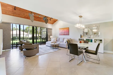 $4,100 | 204 Old Meadow Way, Palm Beach Gardens, FL 33418