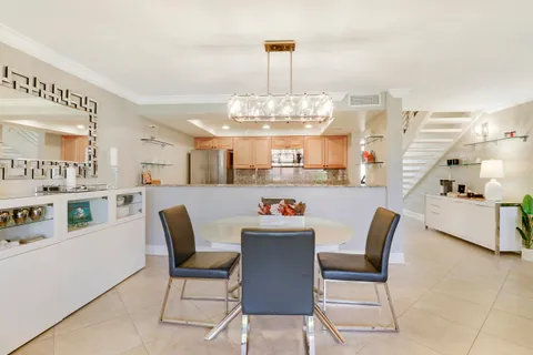 $4,100 | 204 Old Meadow Way, Palm Beach Gardens, FL 33418