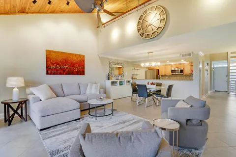 $4,100 | 204 Old Meadow Way, Palm Beach Gardens, FL 33418