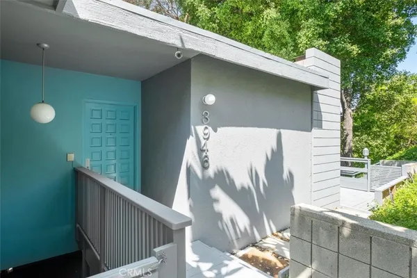$6,700 | 3946 Alta Mesa Drive, Studio City, CA 91604