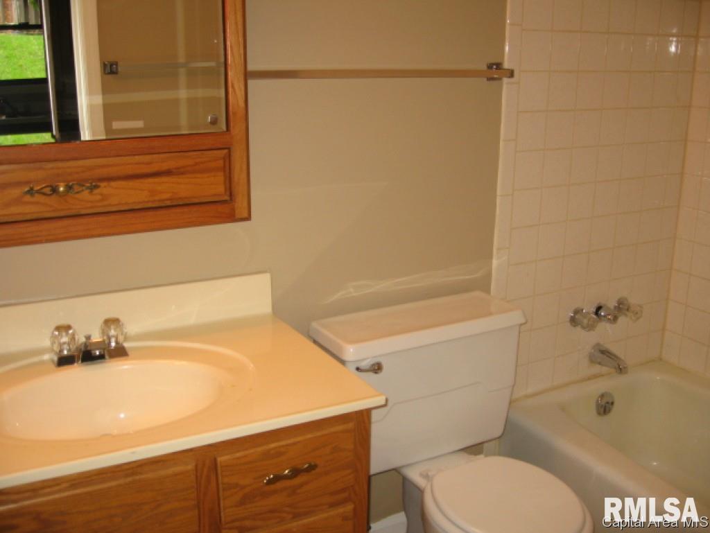 1921 Jeanette Lane, Unit 1 Springfield, IL 62702 - Photo 13 of 14 Gallery Image 13