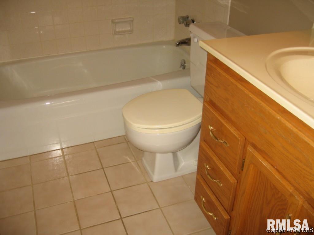 1921 Jeanette Lane, Unit 1 Springfield, IL 62702 - Photo 10 of 14 Gallery Image 10