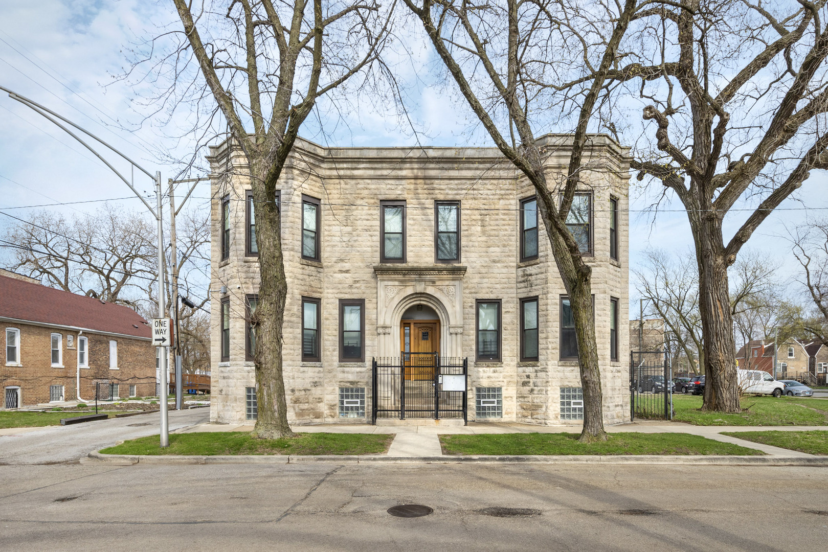 6649 South Rhodes Avenue, Unit 1S Chicago, IL 60637 - Photo 1 of 1