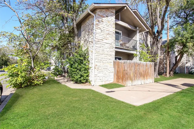 $1,599 | 5201 Evans Avenue, Unit D, Austin, TX 78751