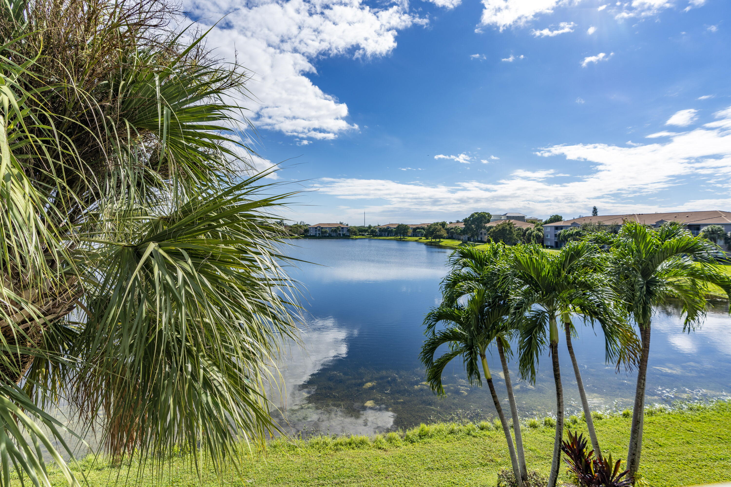 5031 Wiles Road, Unit 304 Pompano Beach, FL 33073 - Photo 19 of 55 19-print-iPixx_01_11