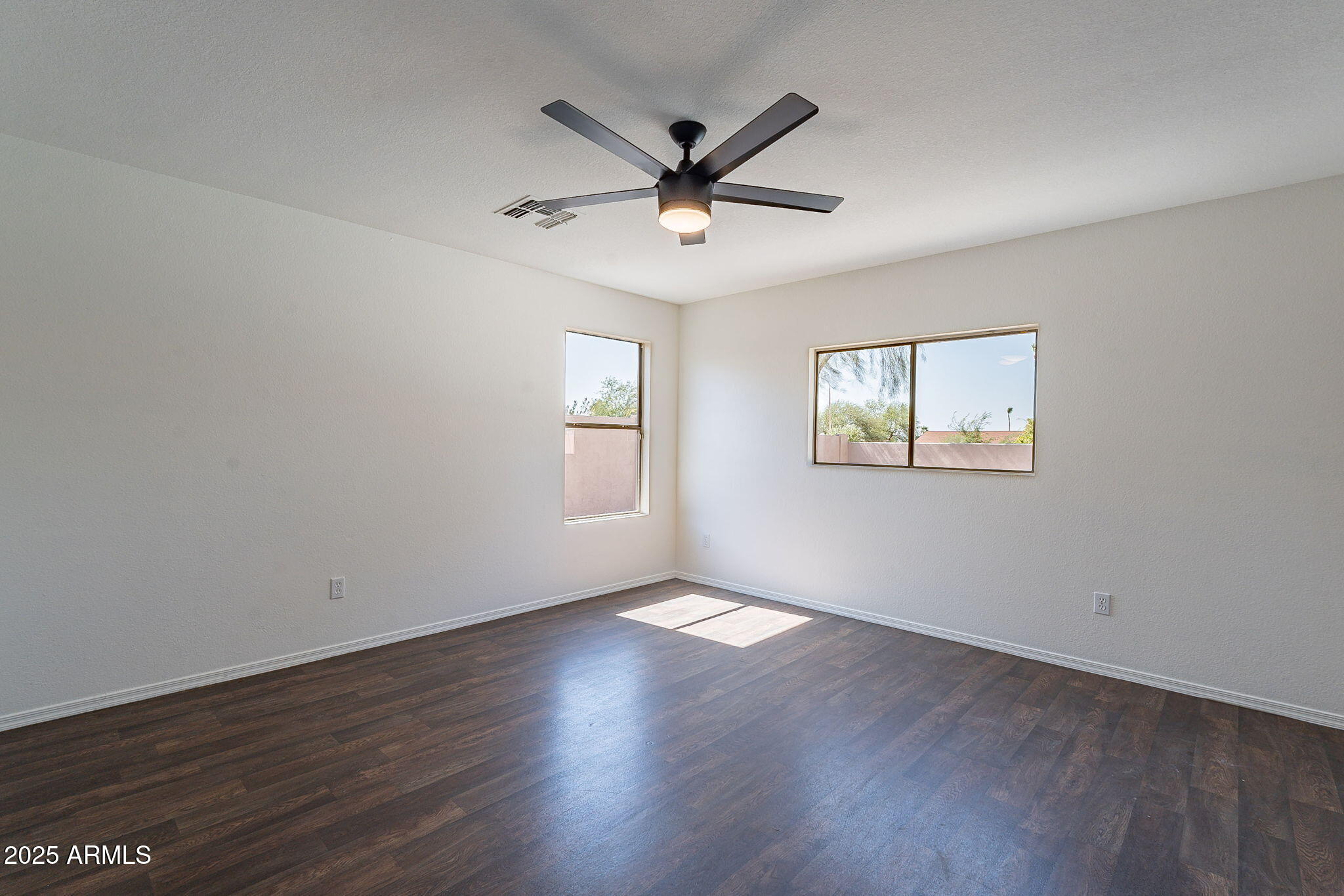1106 East Pedro Road Phoenix, AZ 85042 - Photo 16 of 35 Primary Suite