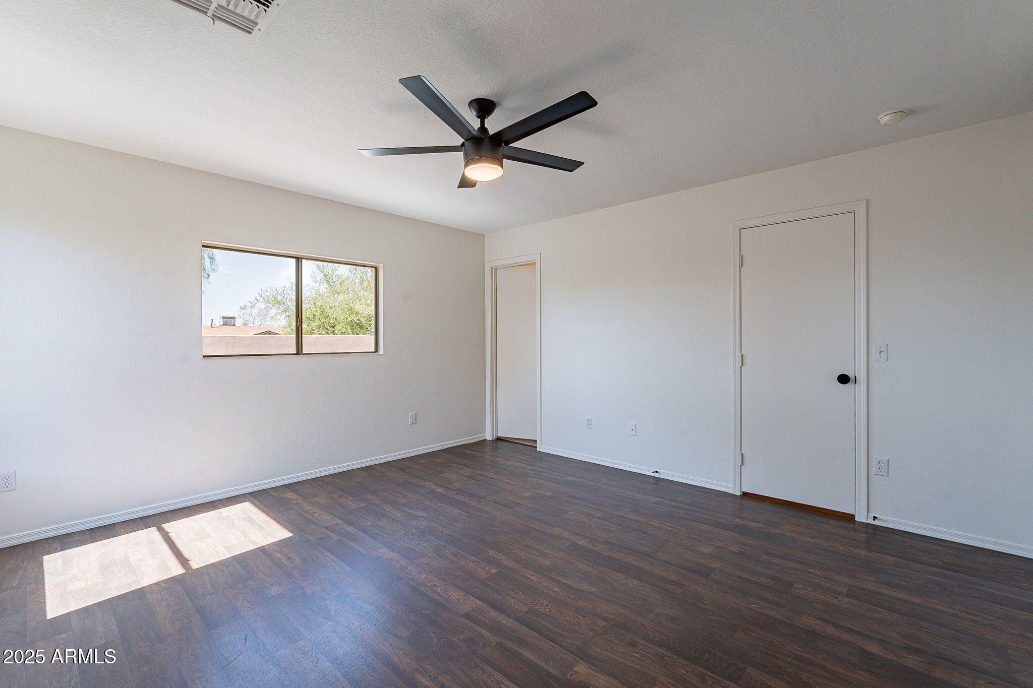 1106 East Pedro Road Phoenix, AZ 85042 - Photo 17 of 35 Primary Suite