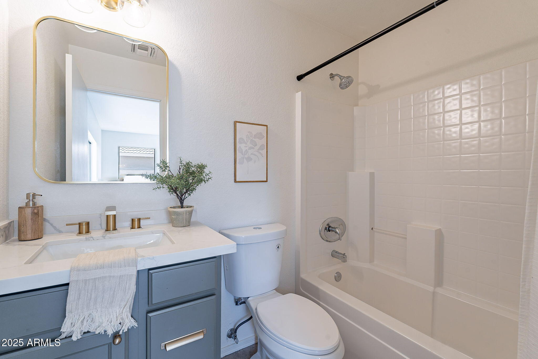 1106 East Pedro Road Phoenix, AZ 85042 - Photo 20 of 35 Primary En Suite