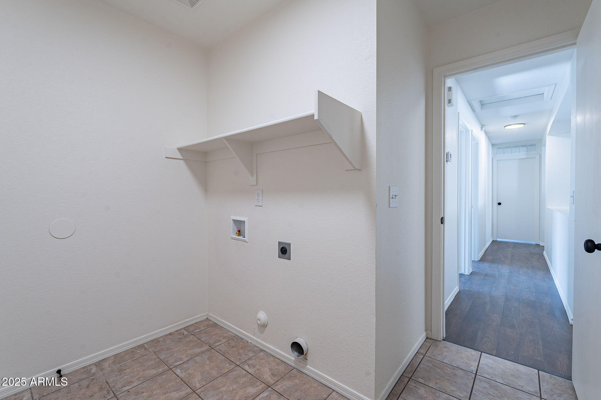 1106 East Pedro Road Phoenix, AZ 85042 - Photo 28 of 35 Laundry
