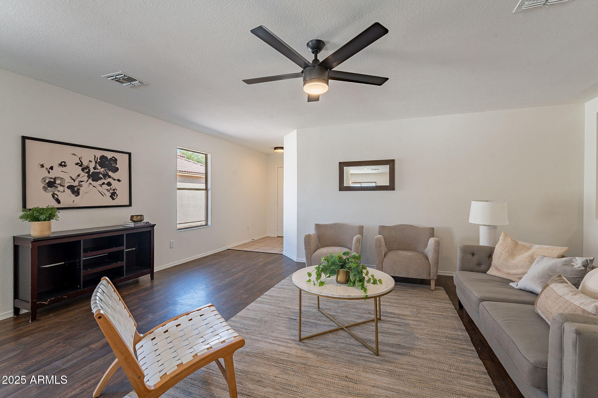 1106 East Pedro Road Phoenix, AZ 85042 - Photo 7 of 35 Great Room