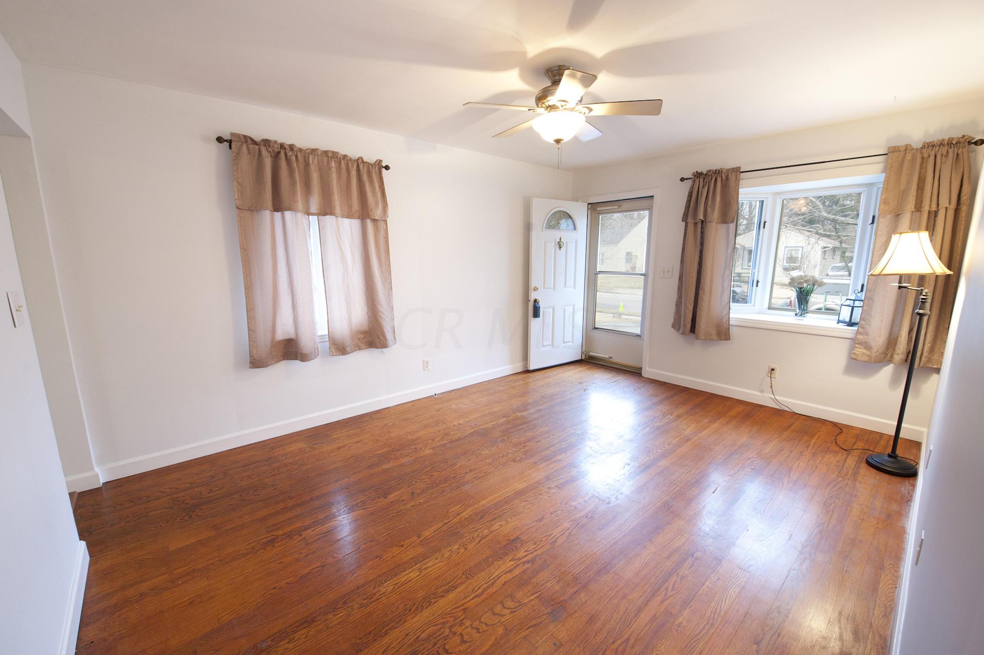 465 Chase Road Columbus, OH 43214 - Photo 3 of 25 Gallery Image 3