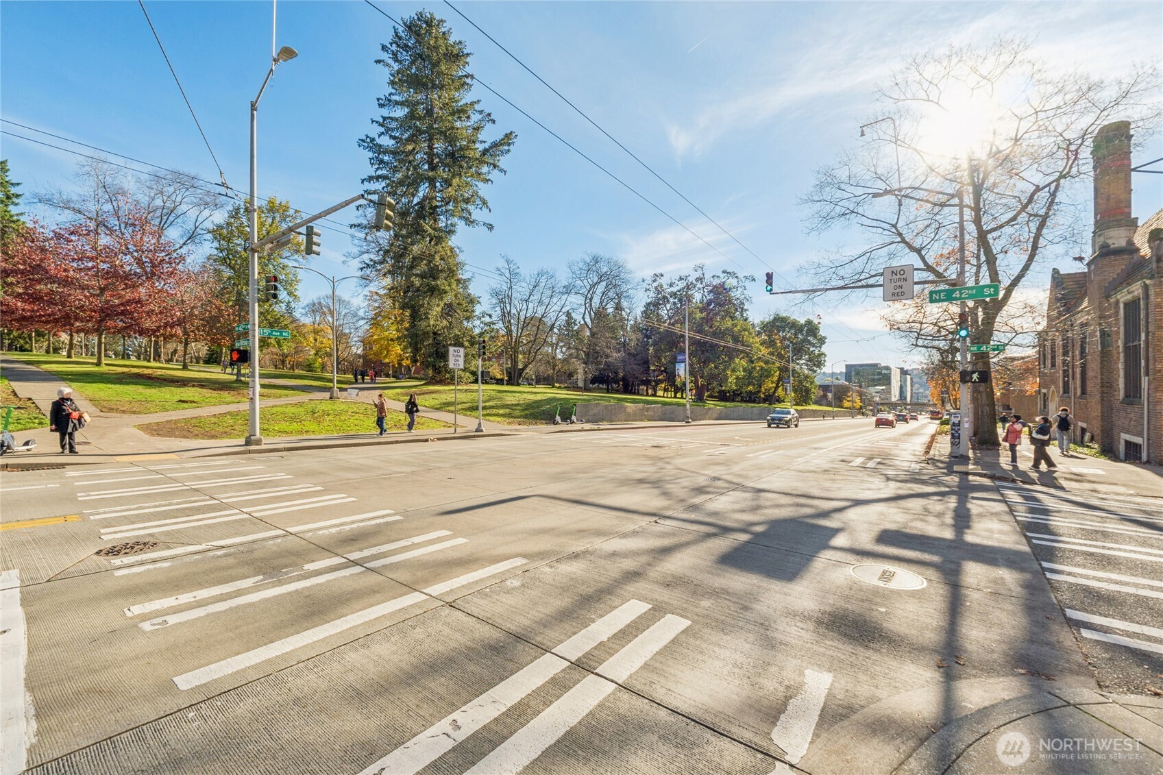 905 Northeast 43rd Street, Unit 108 Seattle, WA 98105 - Photo 22 of 28