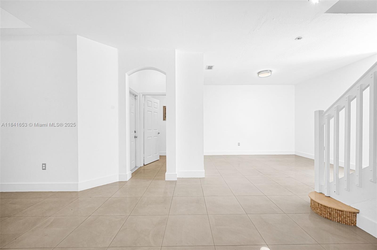 Three Lakes Miami, FL 33186 - Photo 11 of 54