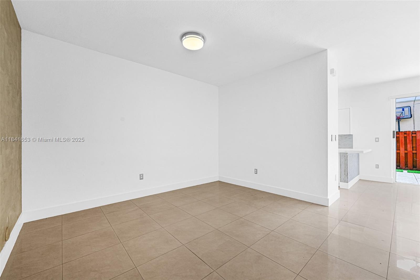 Three Lakes Miami, FL 33186 - Photo 13 of 54