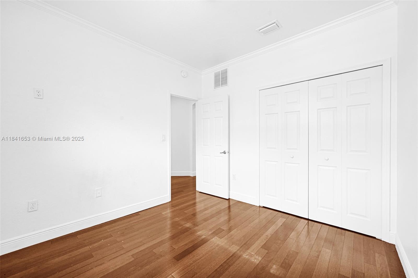 Three Lakes Miami, FL 33186 - Photo 31 of 54