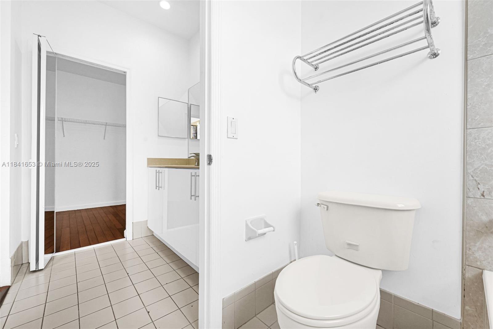 Three Lakes Miami, FL 33186 - Photo 41 of 54