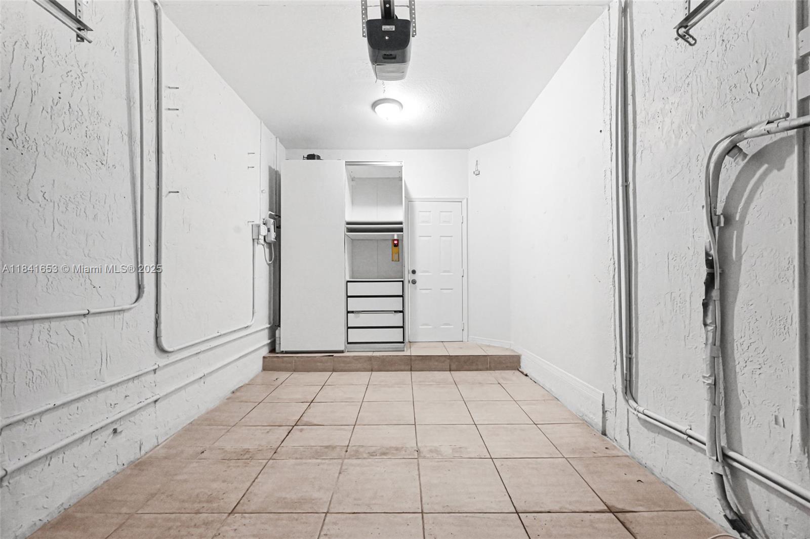 Three Lakes Miami, FL 33186 - Photo 45 of 54