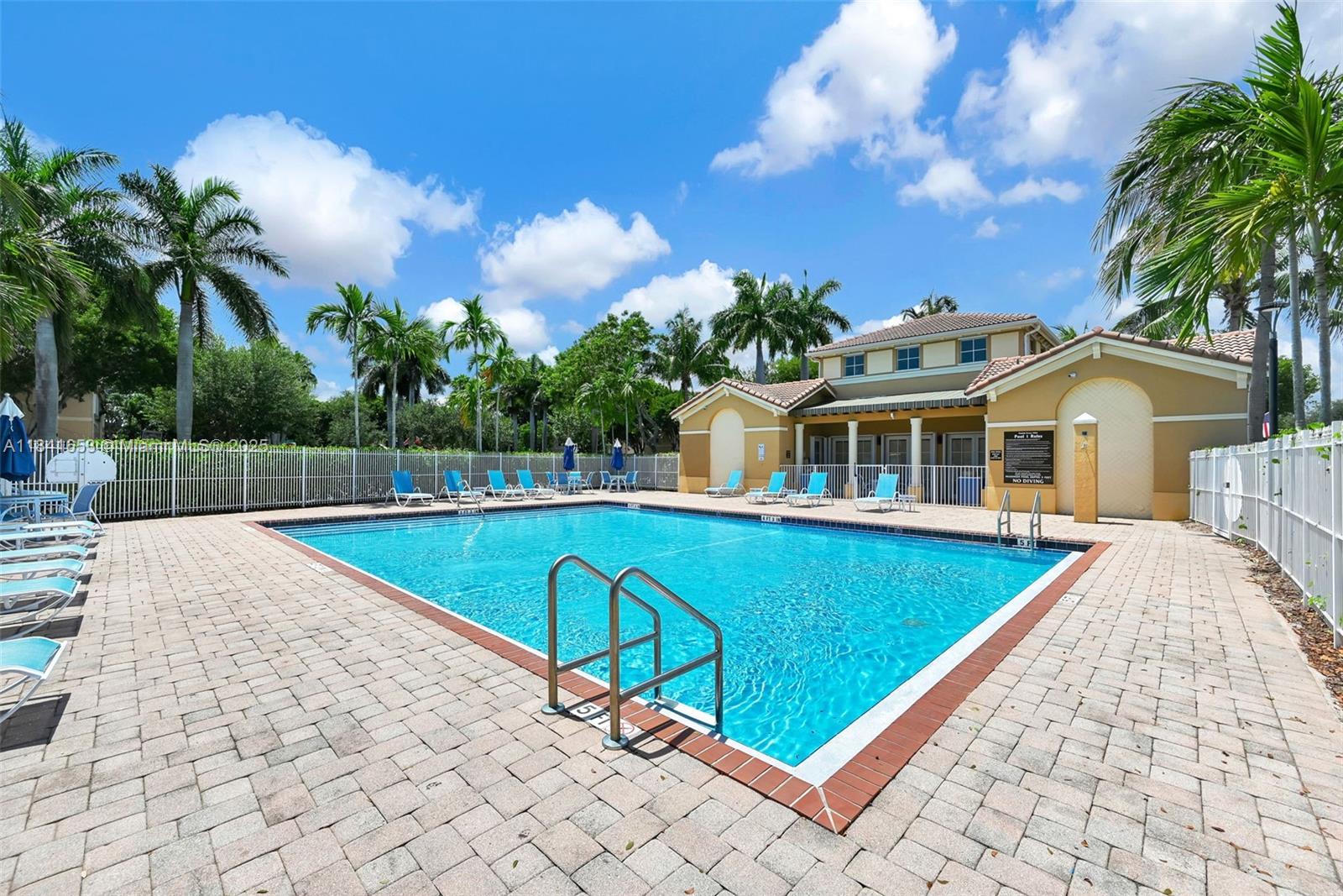 Three Lakes Miami, FL 33186 - Photo 46 of 54