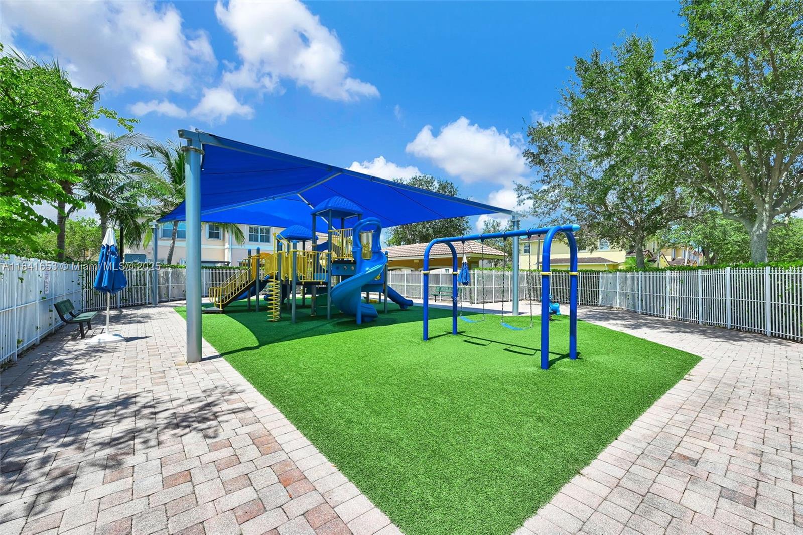 Three Lakes Miami, FL 33186 - Photo 50 of 54