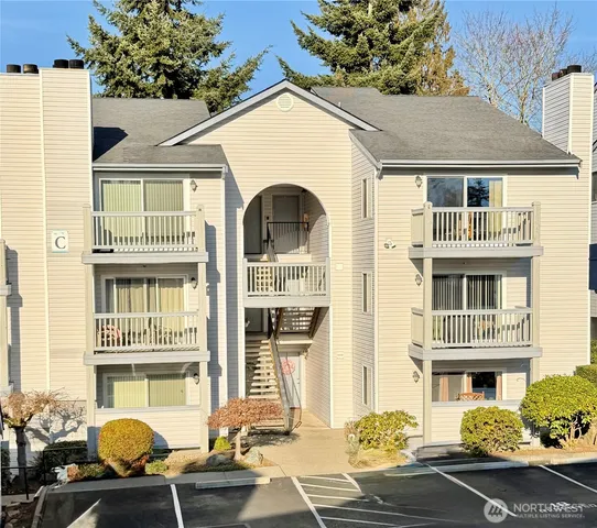 $412,750 | 11325 19th Avenue Southeast, Unit C211, Everett, WA 98208