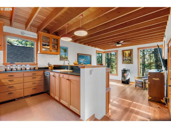 $699,000 | 32 Hamilton Avenue, Underwood, WA 98651