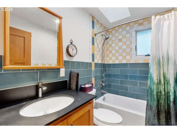 $699,000 | 32 Hamilton Avenue, Underwood, WA 98651