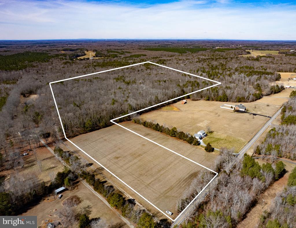 49.26-acres Jericho Road Ruther Glen, VA 22546 - Photo 1 of 40 a view of a tennis court