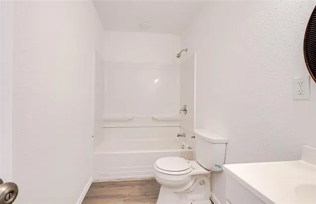 $2,700 | 7721 Mohawk Drive, Dallas, TX 75235