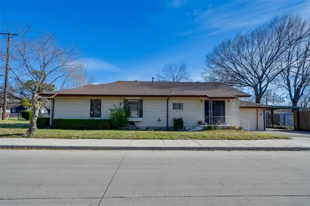 $2,700 | 7721 Mohawk Drive, Dallas, TX 75235