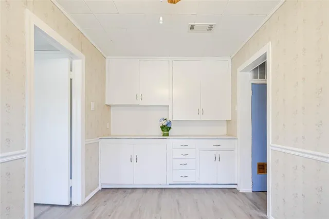 $2,700 | 7721 Mohawk Drive, Dallas, TX 75235