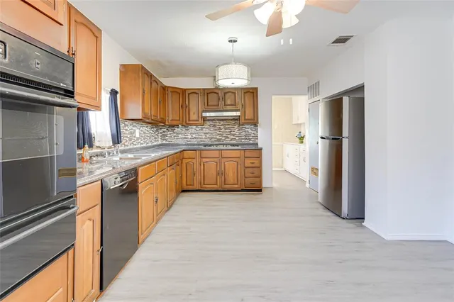 $2,700 | 7721 Mohawk Drive, Dallas, TX 75235