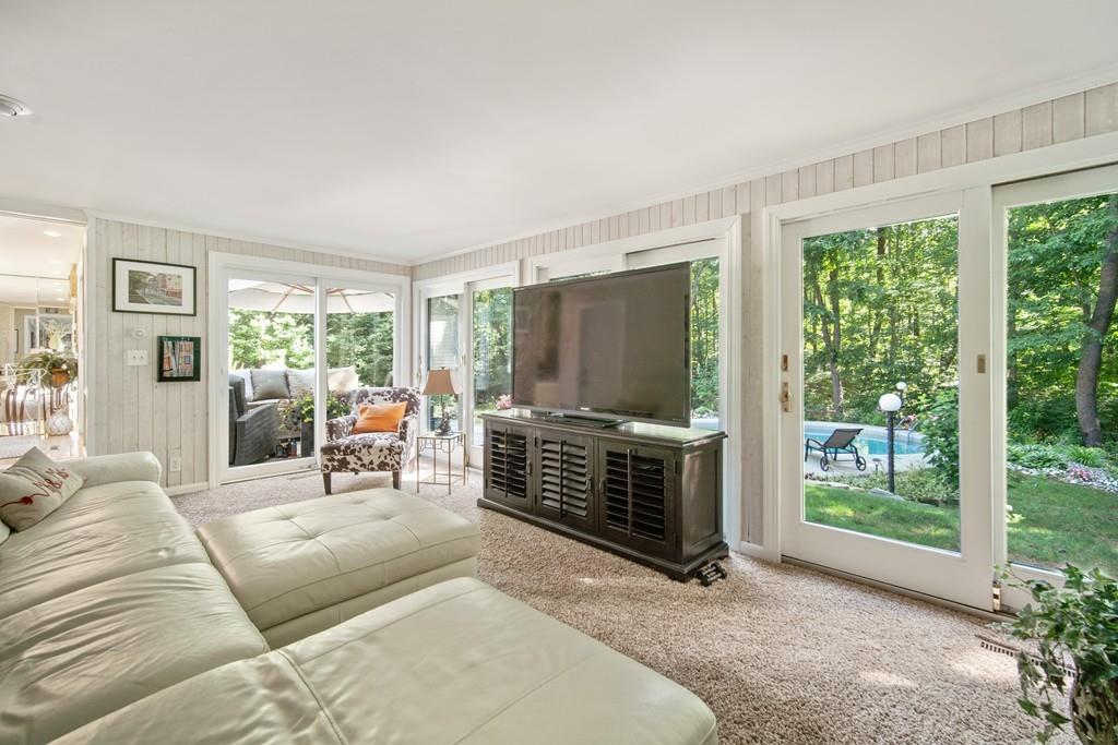 143 Inverness Lane Longmeadow, MA 01106 - Photo 11 of 32 Gallery Image 11