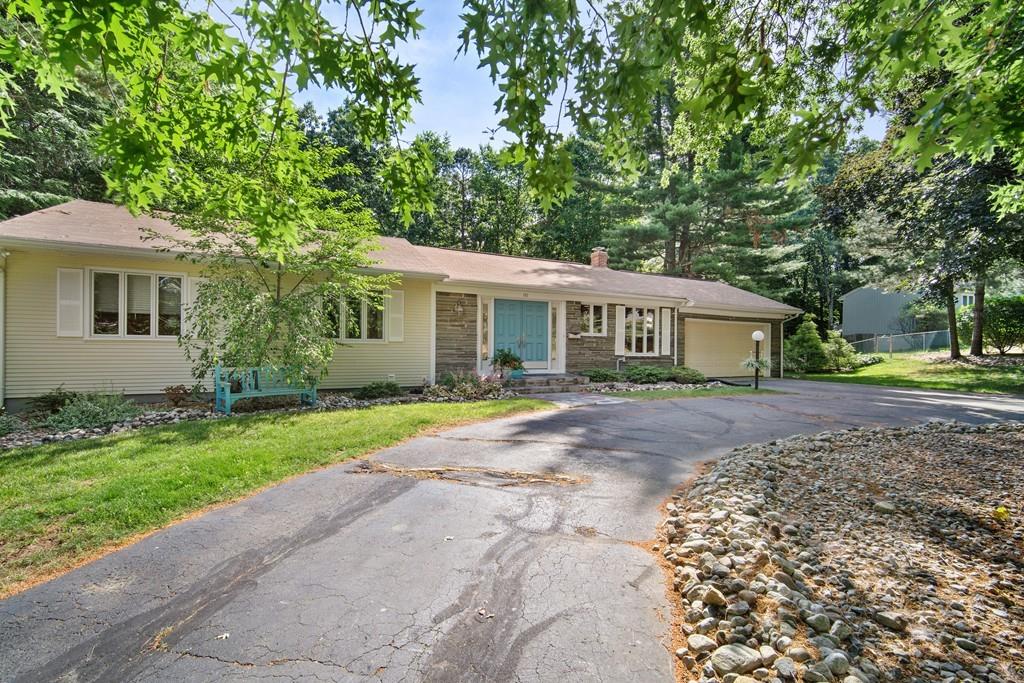 143 Inverness Lane Longmeadow, MA 01106 - Photo 2 of 32 Gallery Image 2
