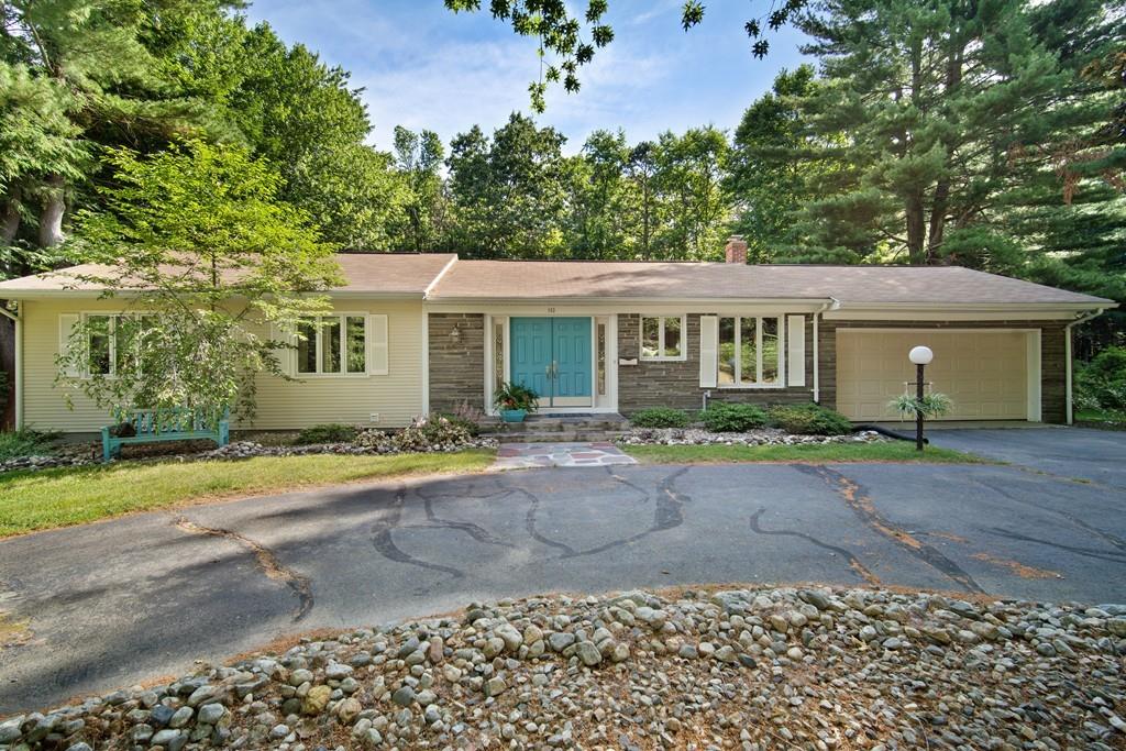 143 Inverness Lane Longmeadow, MA 01106 - Photo 4 of 32 Gallery Image 4