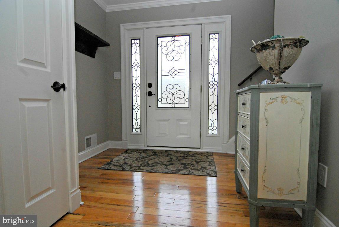 15913 Jerald Road Laurel, MD 20707 - Photo 3 of 32