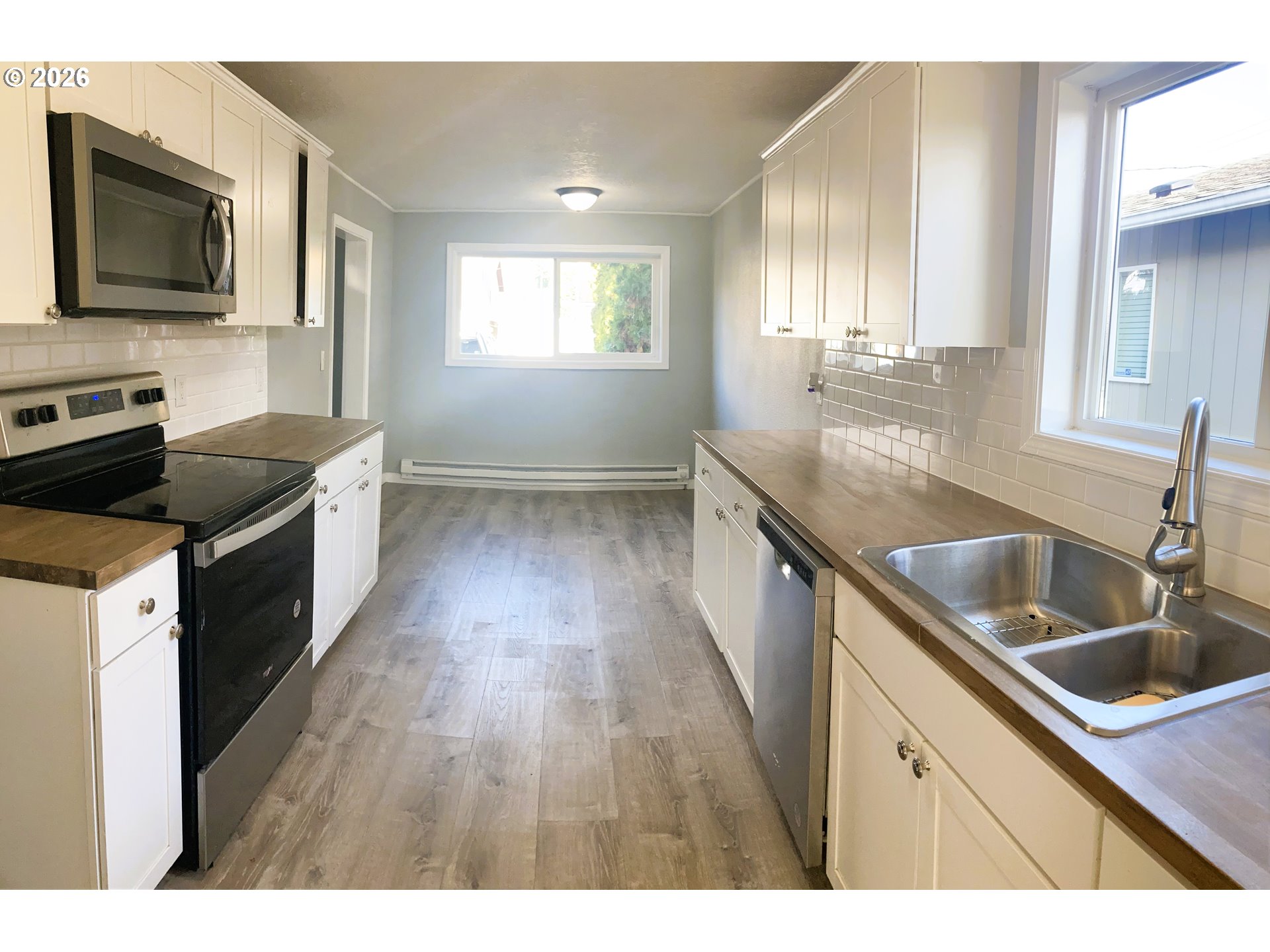 507 Clark Street Kelso, WA 98626 - Photo 7 of 15 Kitchen