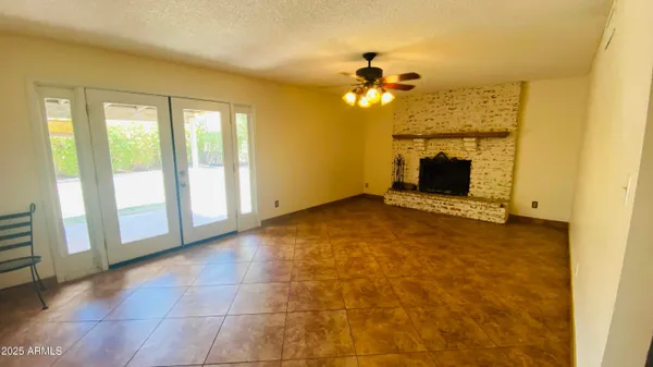 $2,300 | 4930 West Torrey Pines Circle, Glendale, AZ 85308