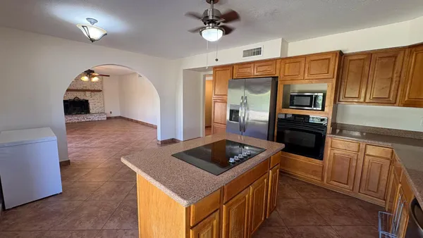 $2,300 | 4930 West Torrey Pines Circle, Glendale, AZ 85308