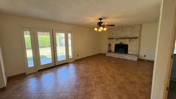 $2,300 | 4930 West Torrey Pines Circle, Glendale, AZ 85308