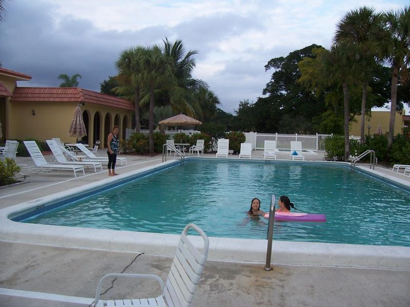 872 Southwest 9th St Circle, Unit 203 Boca Raton, FL 33486 - Photo 6 of 15 pool