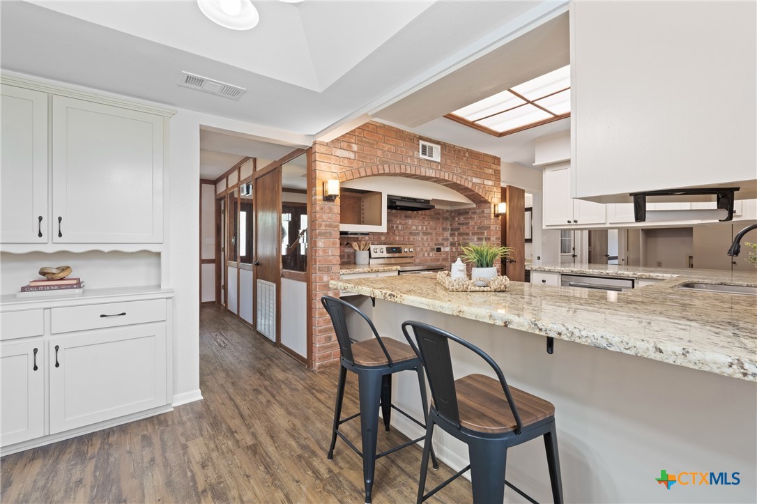 1903 North Harding Avenue Cameron, TX 76520 - Photo 5 of 44 Kitchen: Built in storage