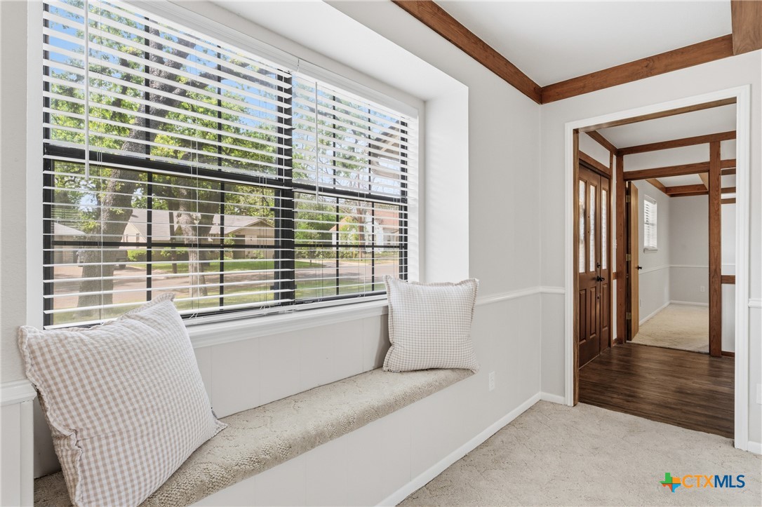 1903 North Harding Avenue Cameron, TX 76520 - Photo 9 of 44 Window seat in Living Area 1