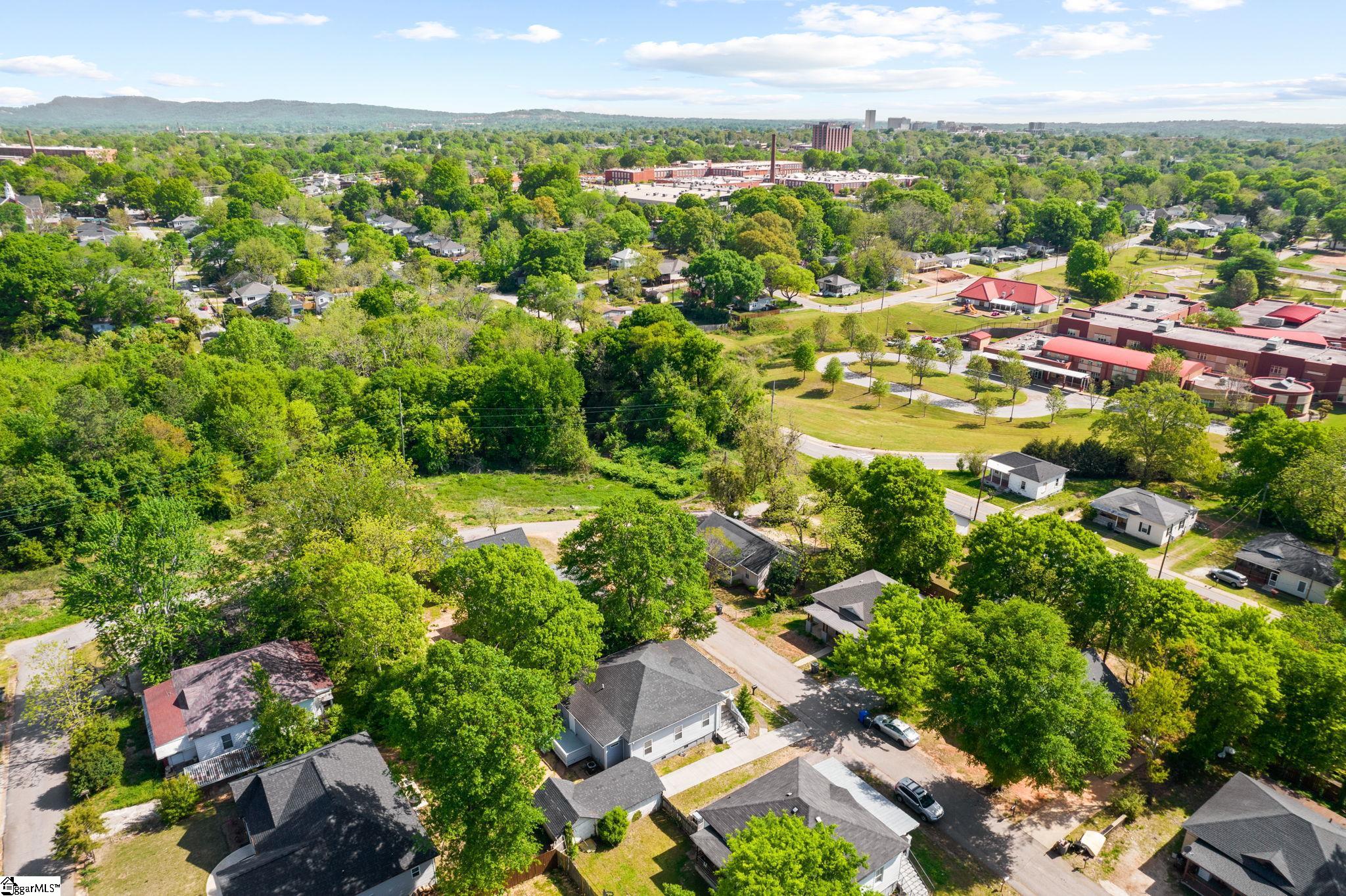 38 4th Avenue Greenville, SC 29611 - Photo 27 of 33