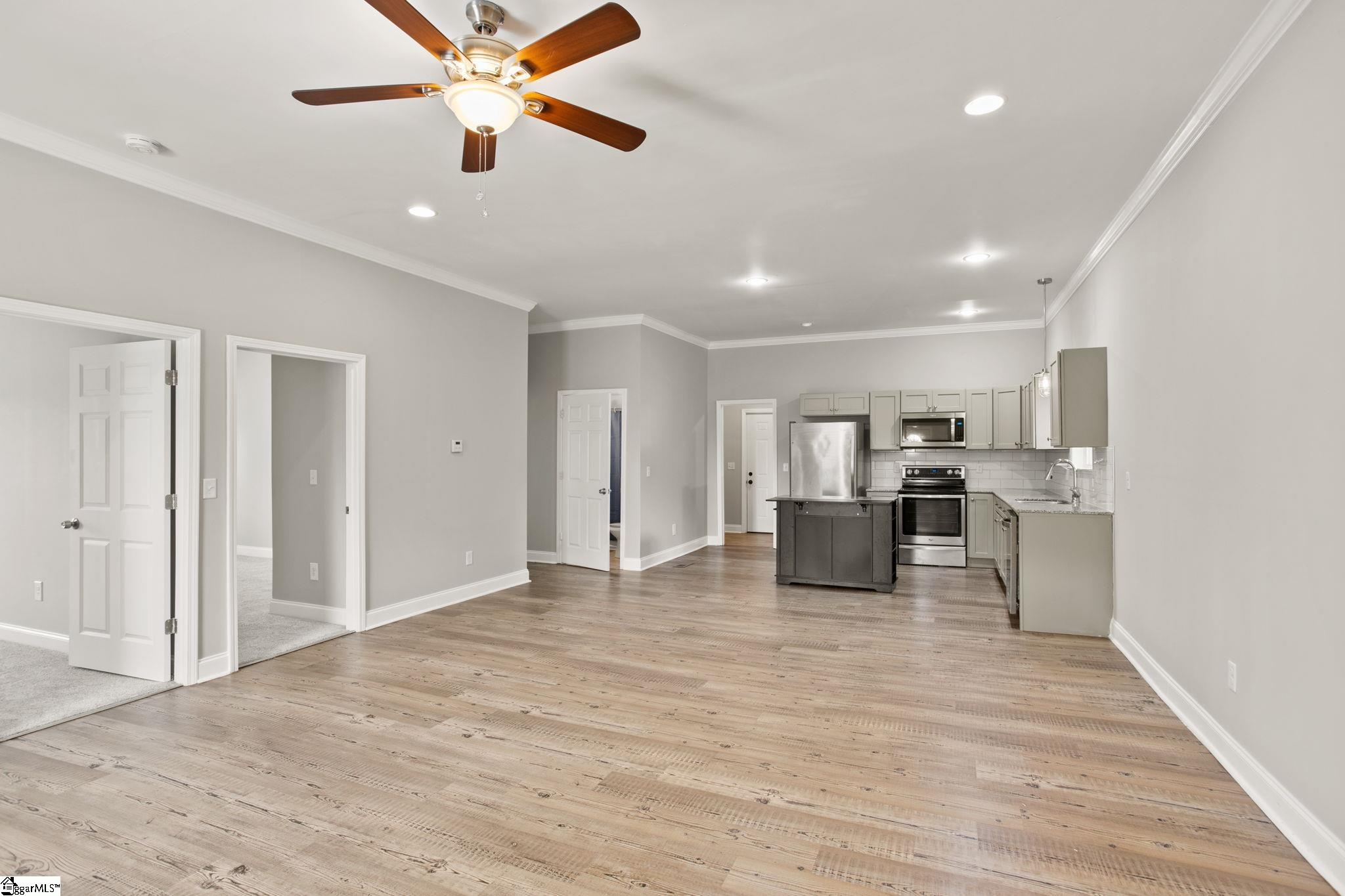 38 4th Avenue Greenville, SC 29611 - Photo 7 of 33