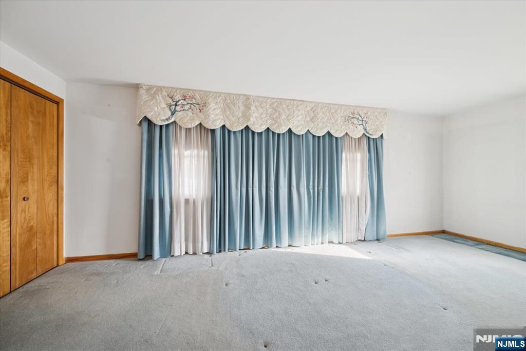 619 Lewandowski Street Lyndhurst, NJ 07071 - Photo 14 of 31