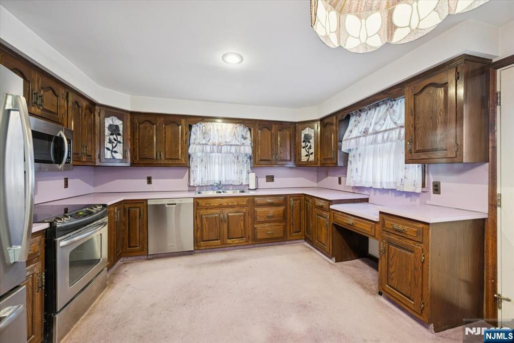 619 Lewandowski Street Lyndhurst, NJ 07071 - Photo 18 of 31